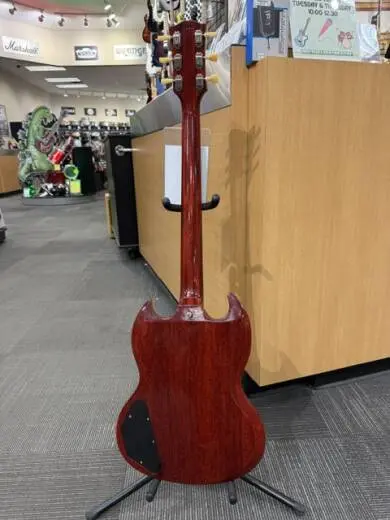 GIBSON 61 SG STD MAESTRO CHERRY LIGHT AGED 2